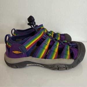 Keen Newport H2 Purple Rainbow Multi Closed Toe Sandal
Girl’s Size 1